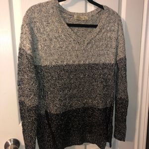 La Classe Couture v-neck sweater